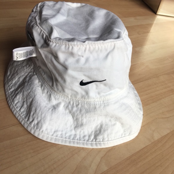 nike beach hat
